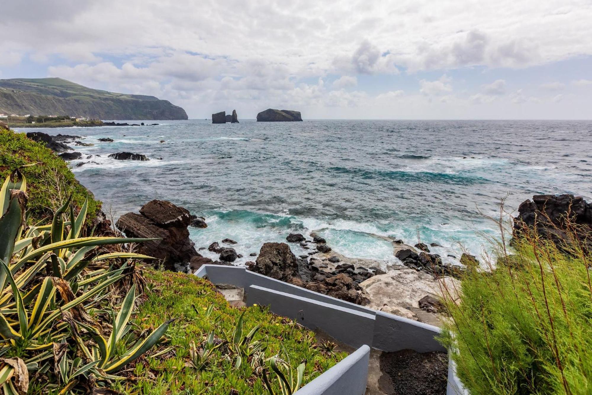 Mosteiros Natural Pool House Bagian luar foto